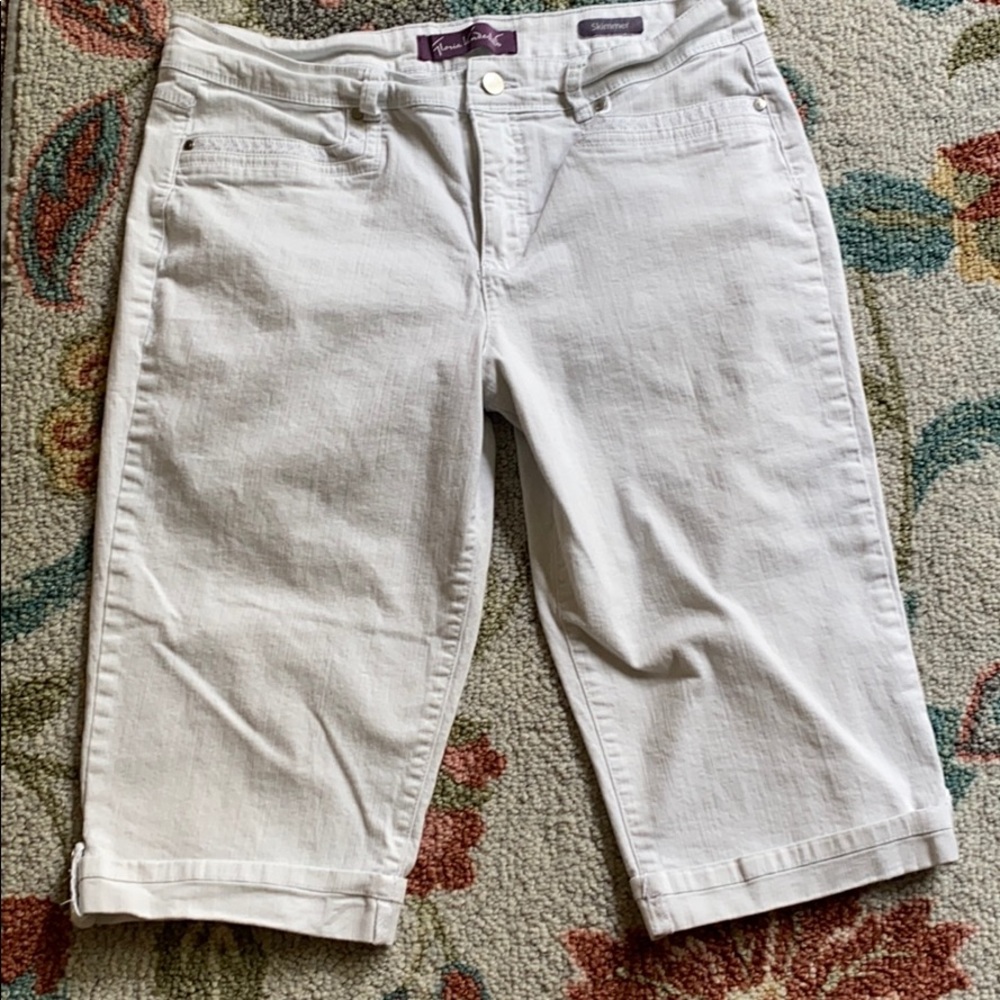 White jean capris, hits right below the knee